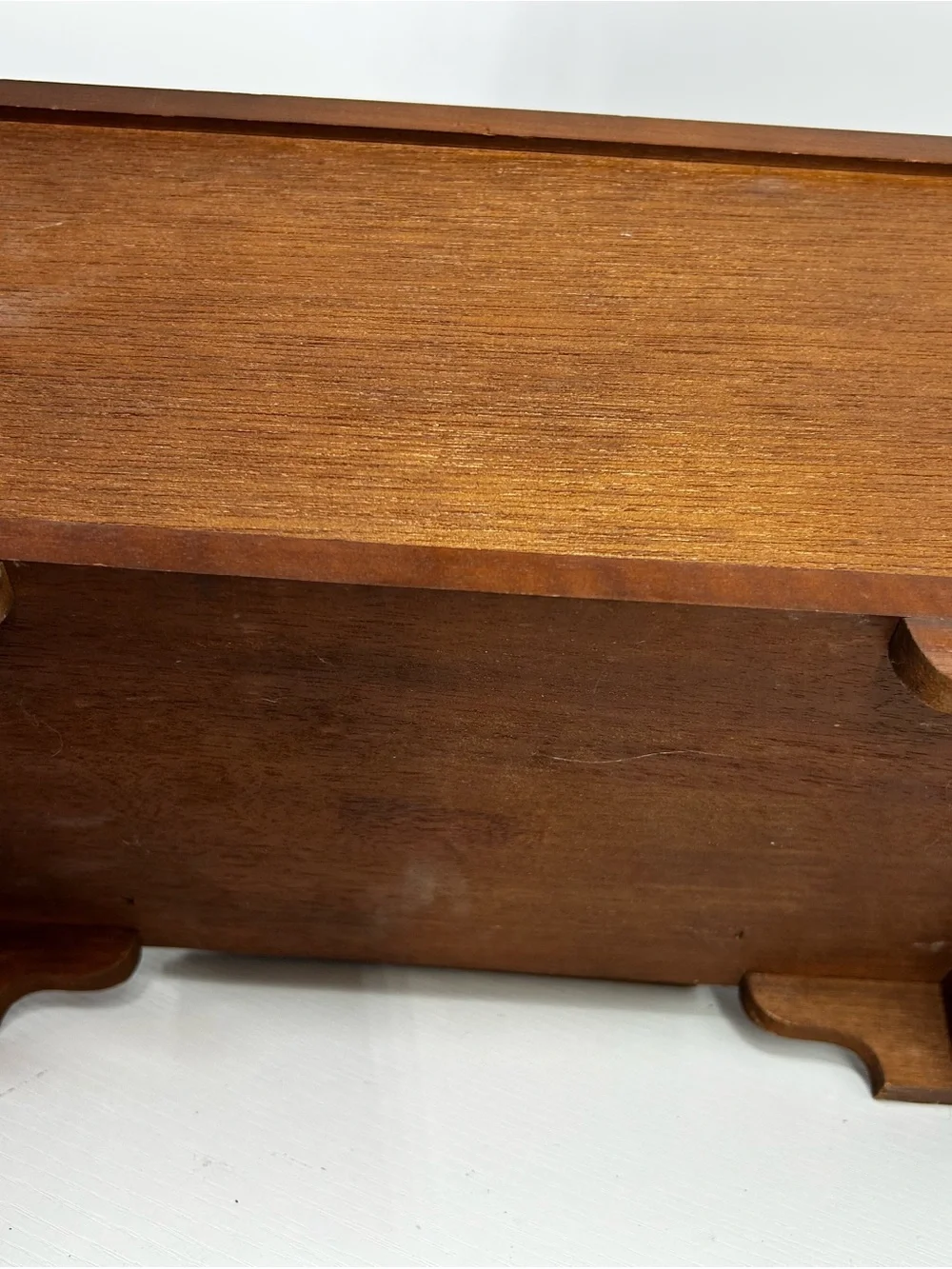 The Unbranded Brand elegant wooden